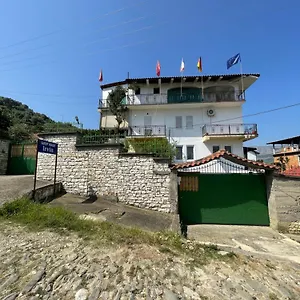 https://house-irvin-berat.albaniahotels.org